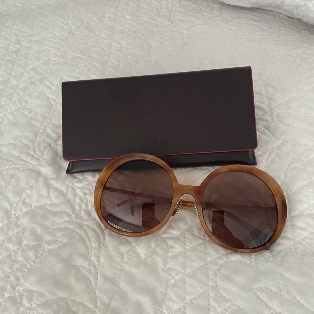 Women’s Fendi Sunglasses